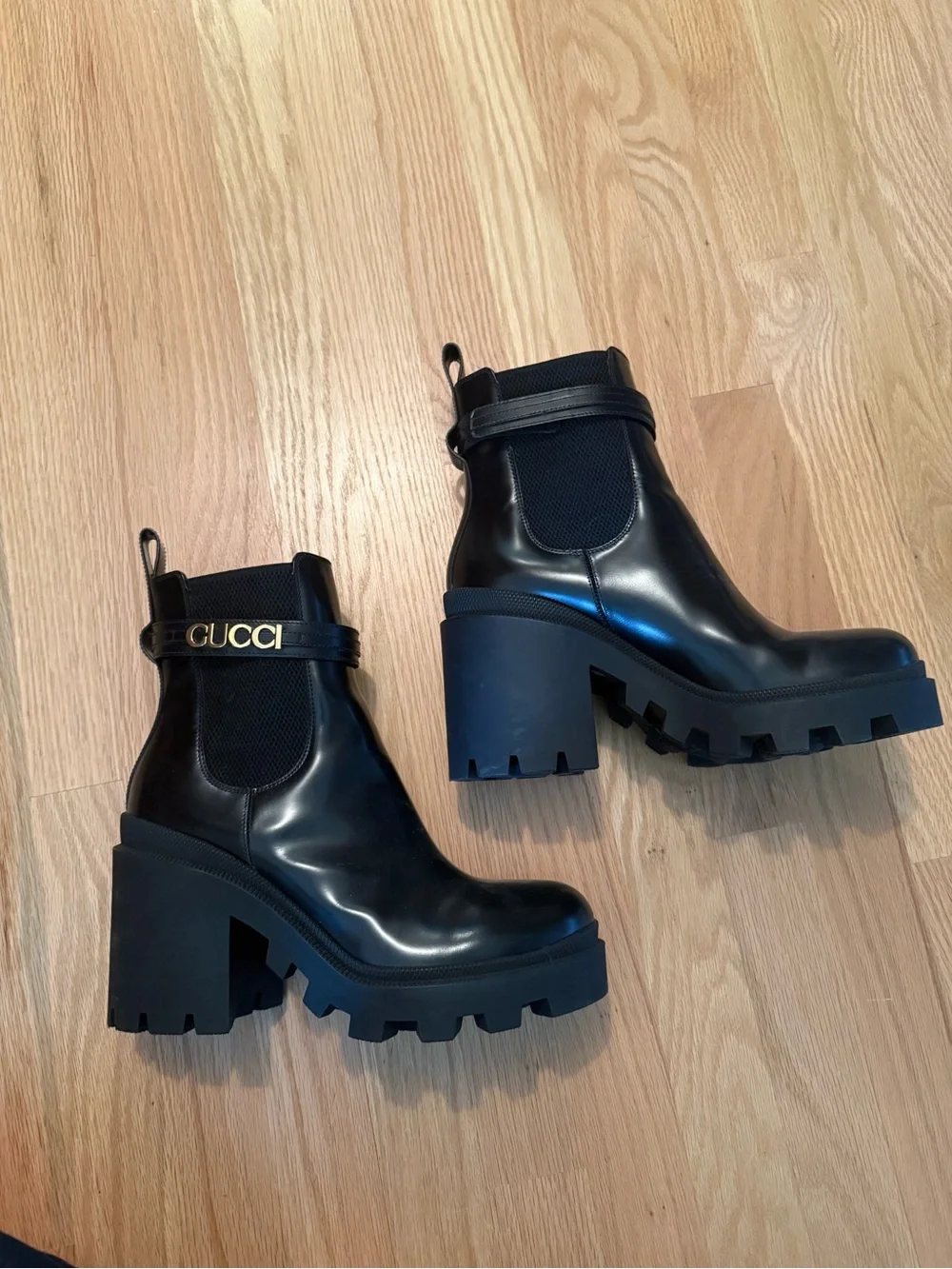 Gucci Cara Logo Boot, Leather Lug Sole Ankle Boots with Gold Logo Strap - Picture 3 of 7
